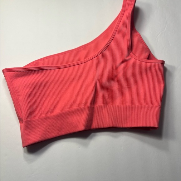 Viral TikTok Style Hot Pink Workout Set – One Shoulder Bra + Biker Shorts (L) - Picture 14 of 15